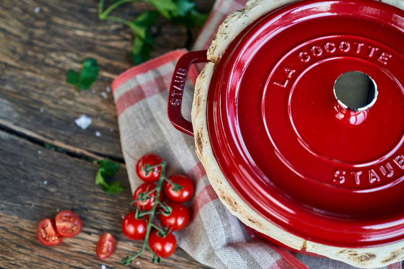 Staub Cast Iron 26cm Round Cocotte Cherry Red