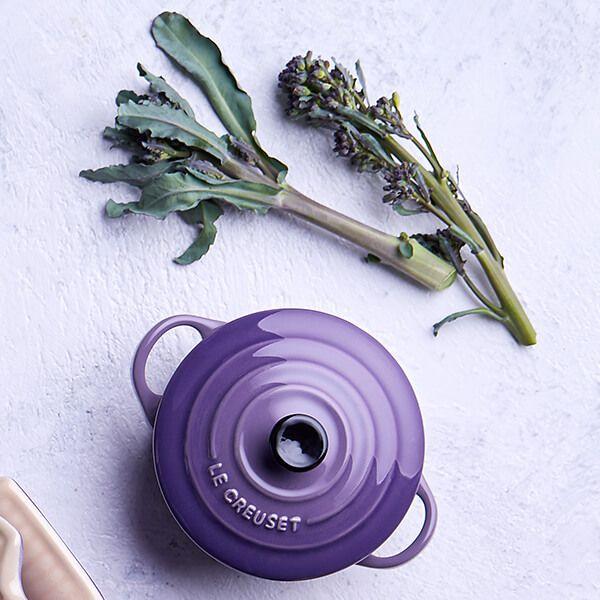 Le Creuset Ultra Violet Purple Oven Glove Mitt Potholder NEW 